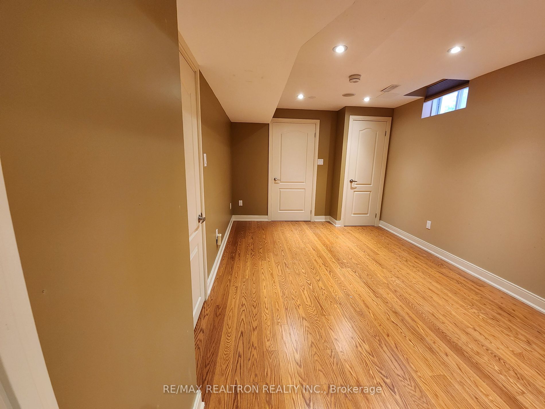36 Foxbridge Way, #Bsmt