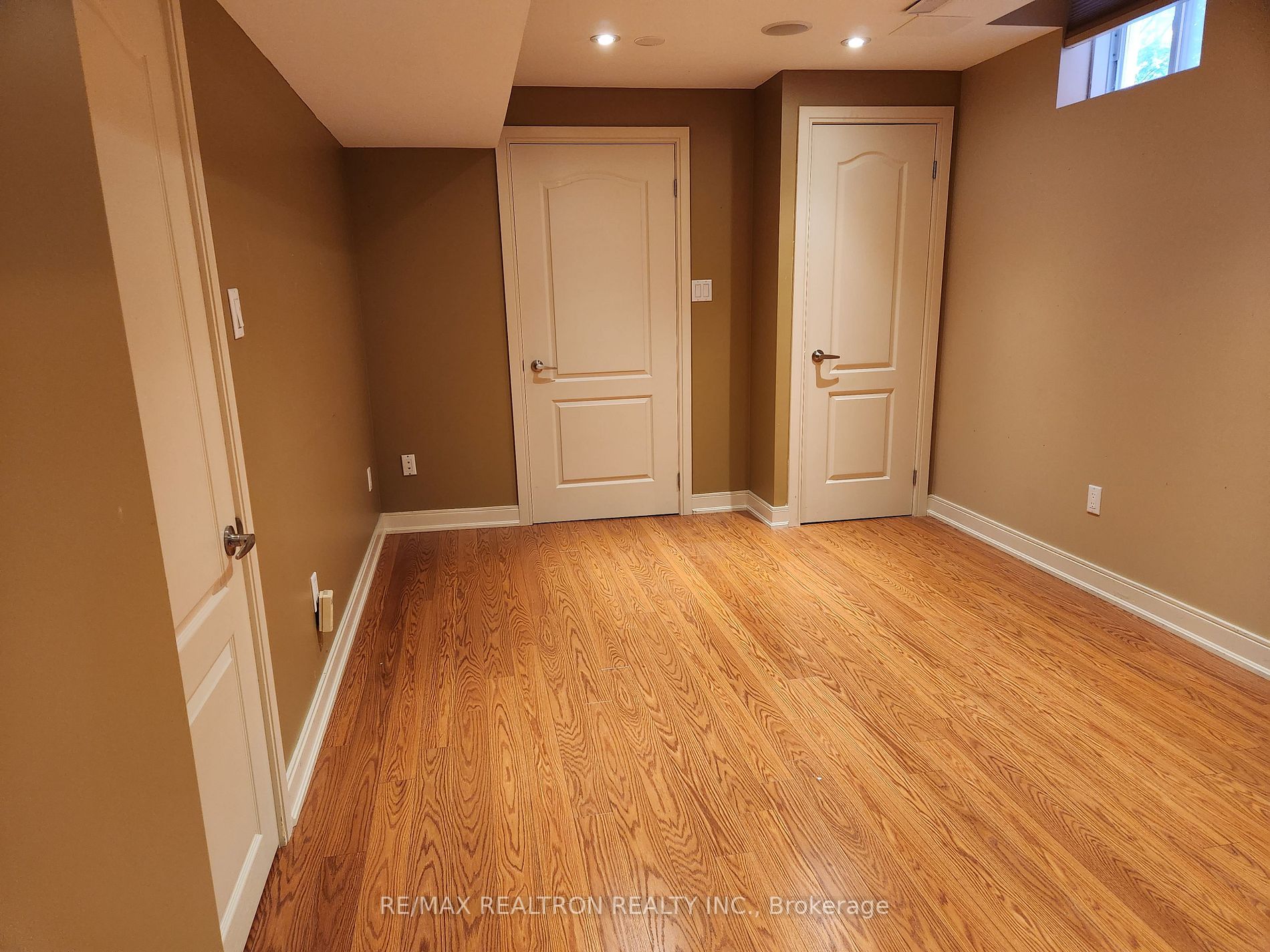 36 Foxbridge Way, #Bsmt