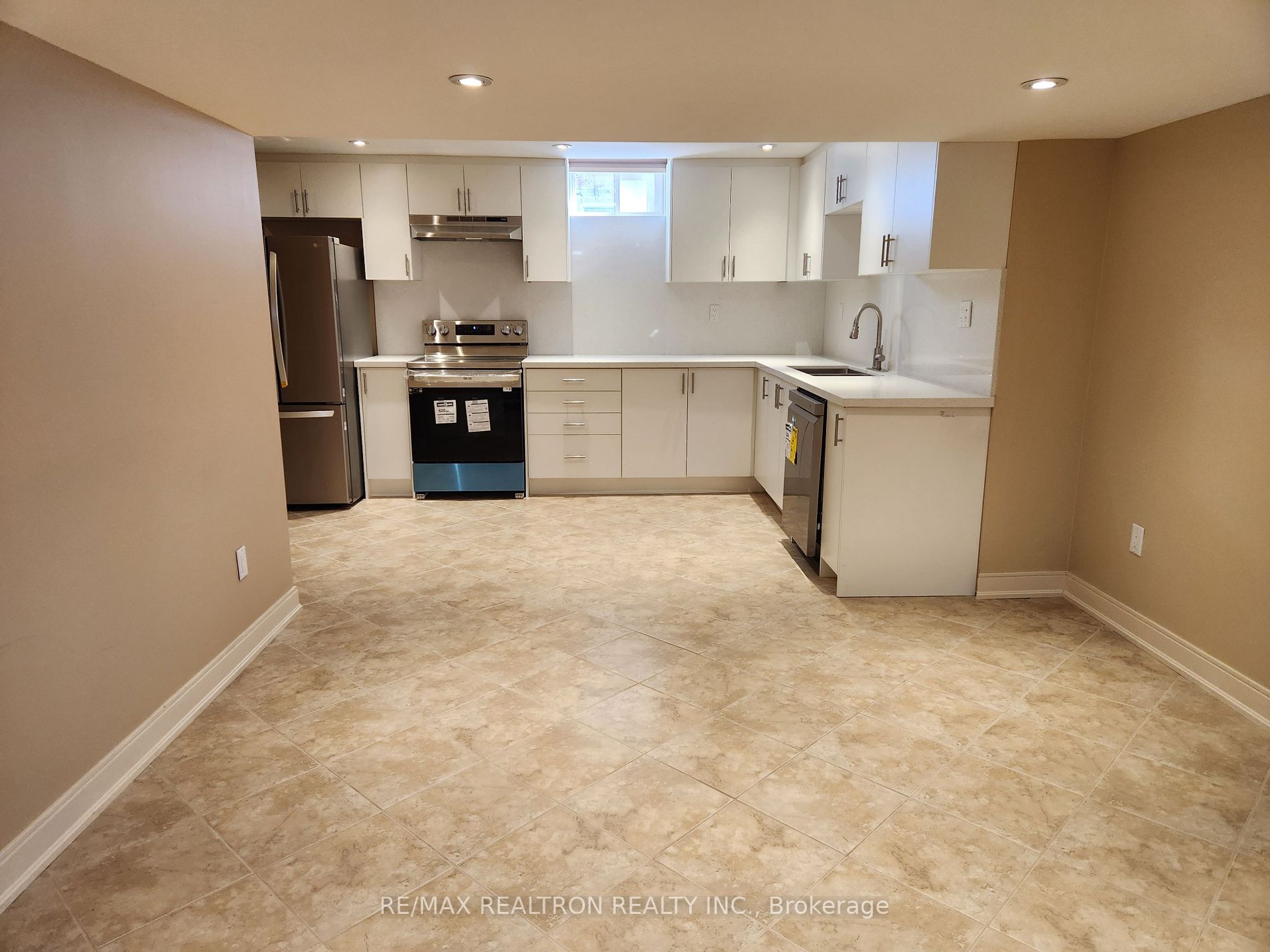 36 Foxbridge Way, #Bsmt