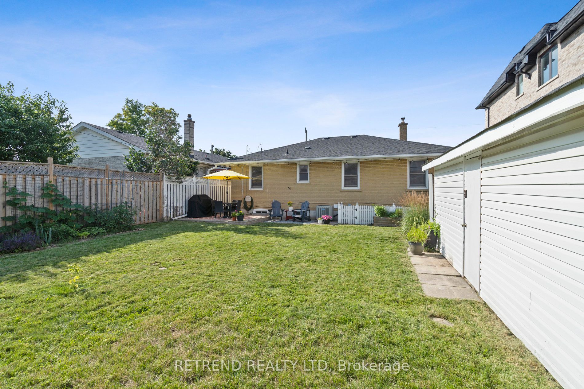 440 Fernleigh Circle S