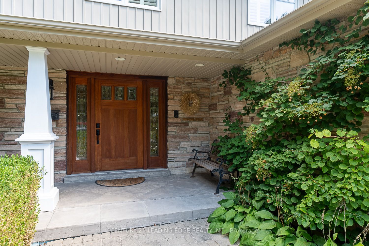 48 John Dexter Pl