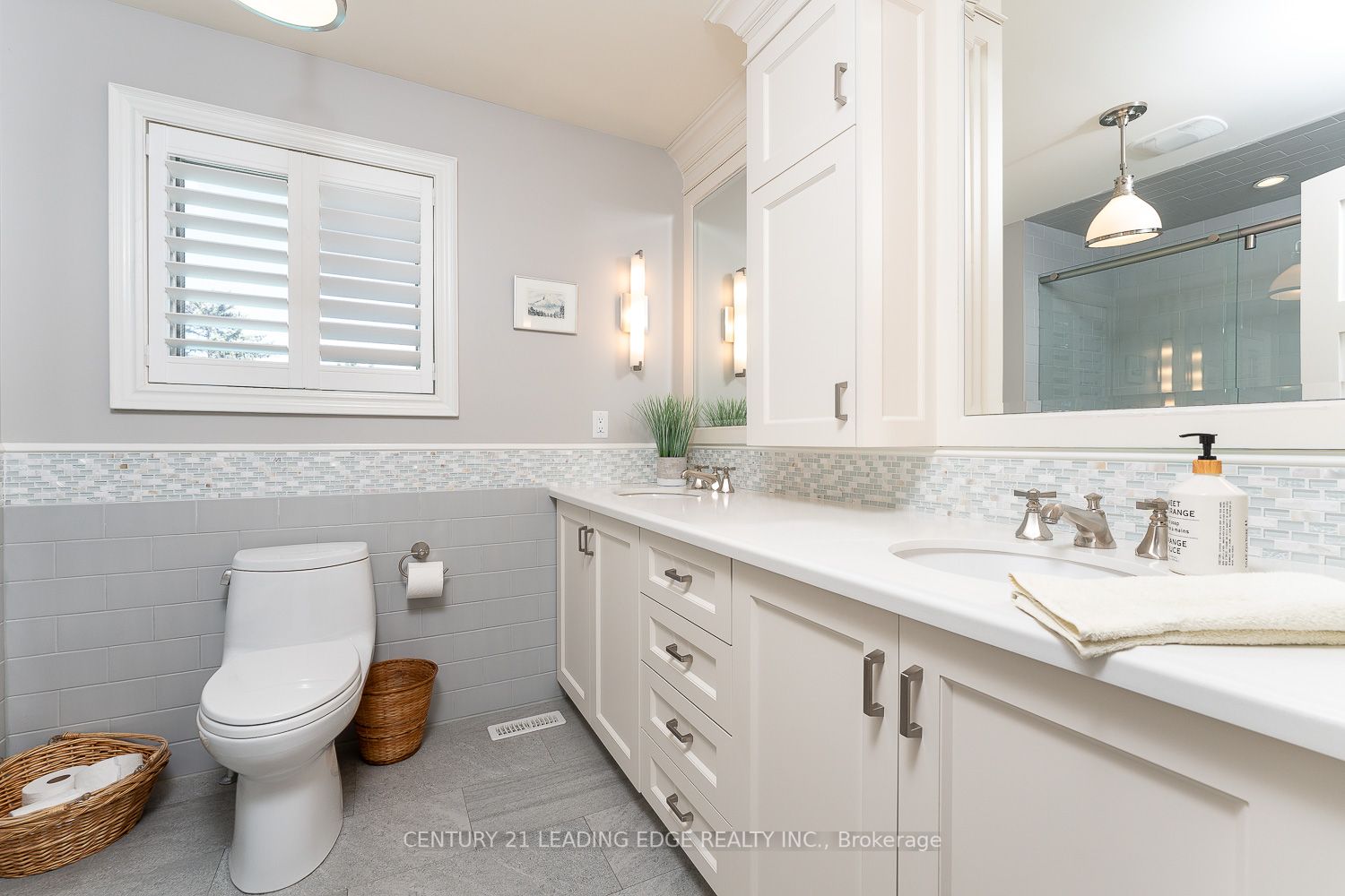 48 John Dexter Pl