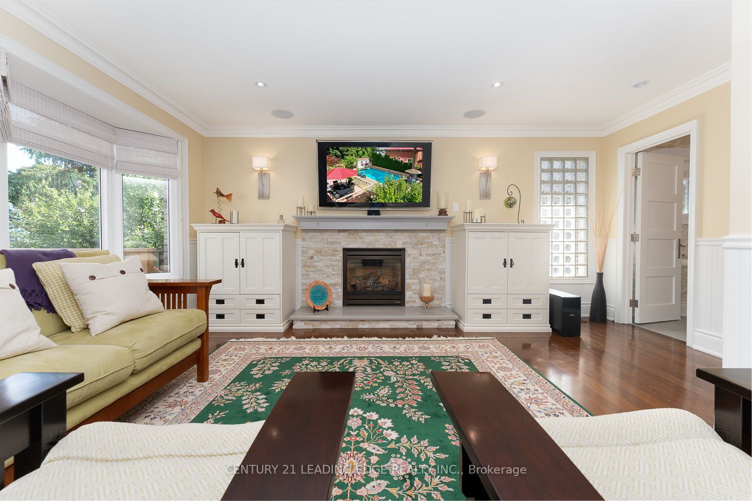 48 John Dexter Pl