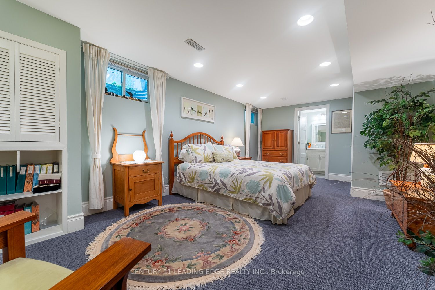 48 John Dexter Pl