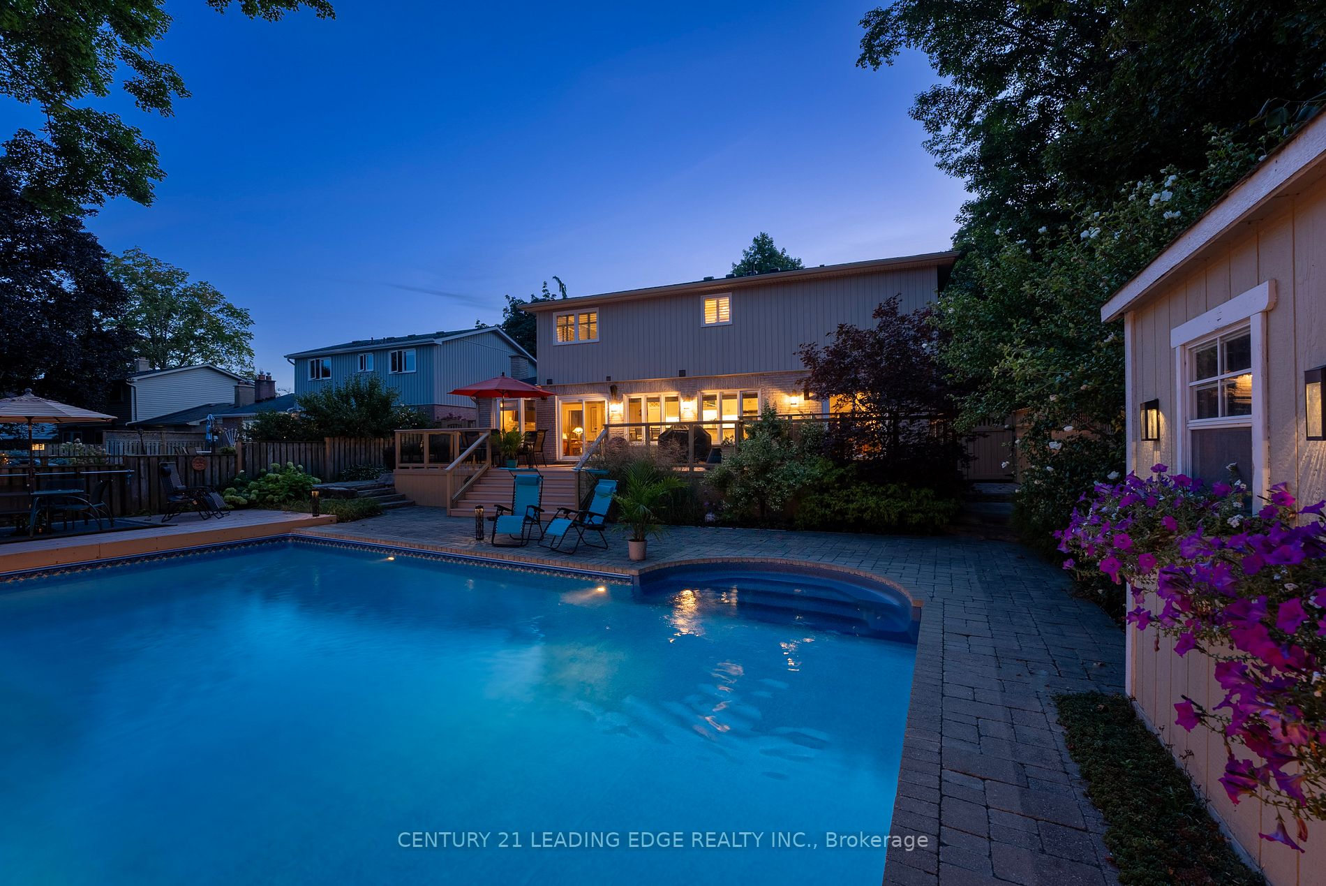 48 John Dexter Pl