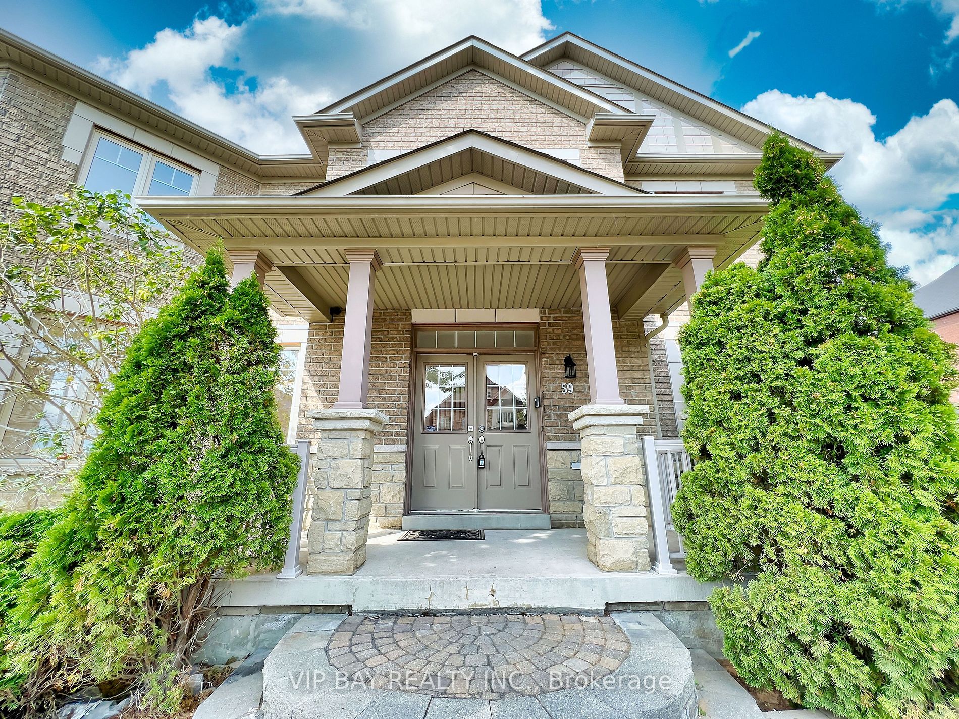 59 Thomas Legge Cres