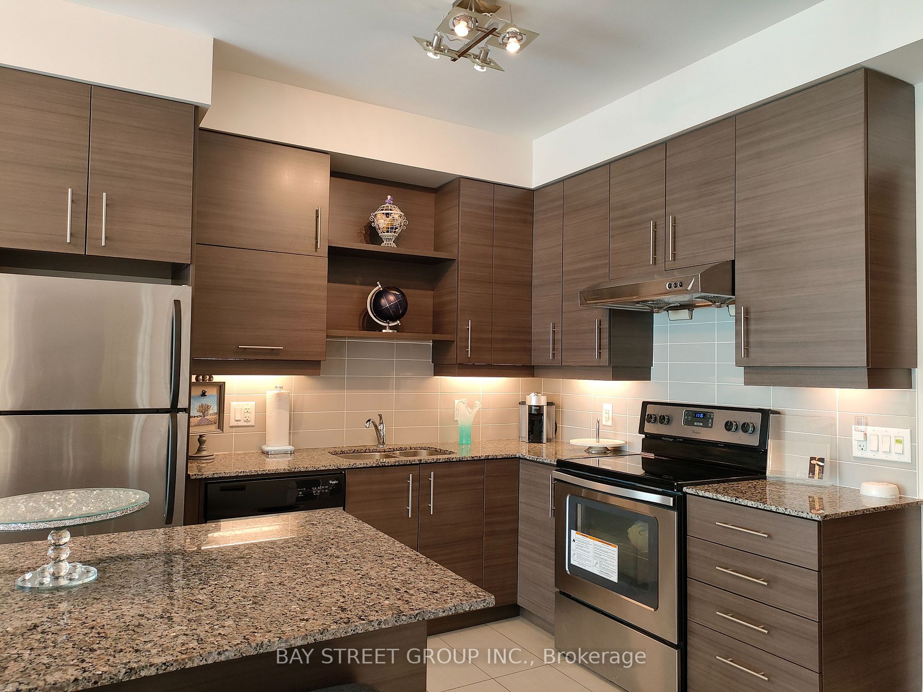 325 South Park Road, #705