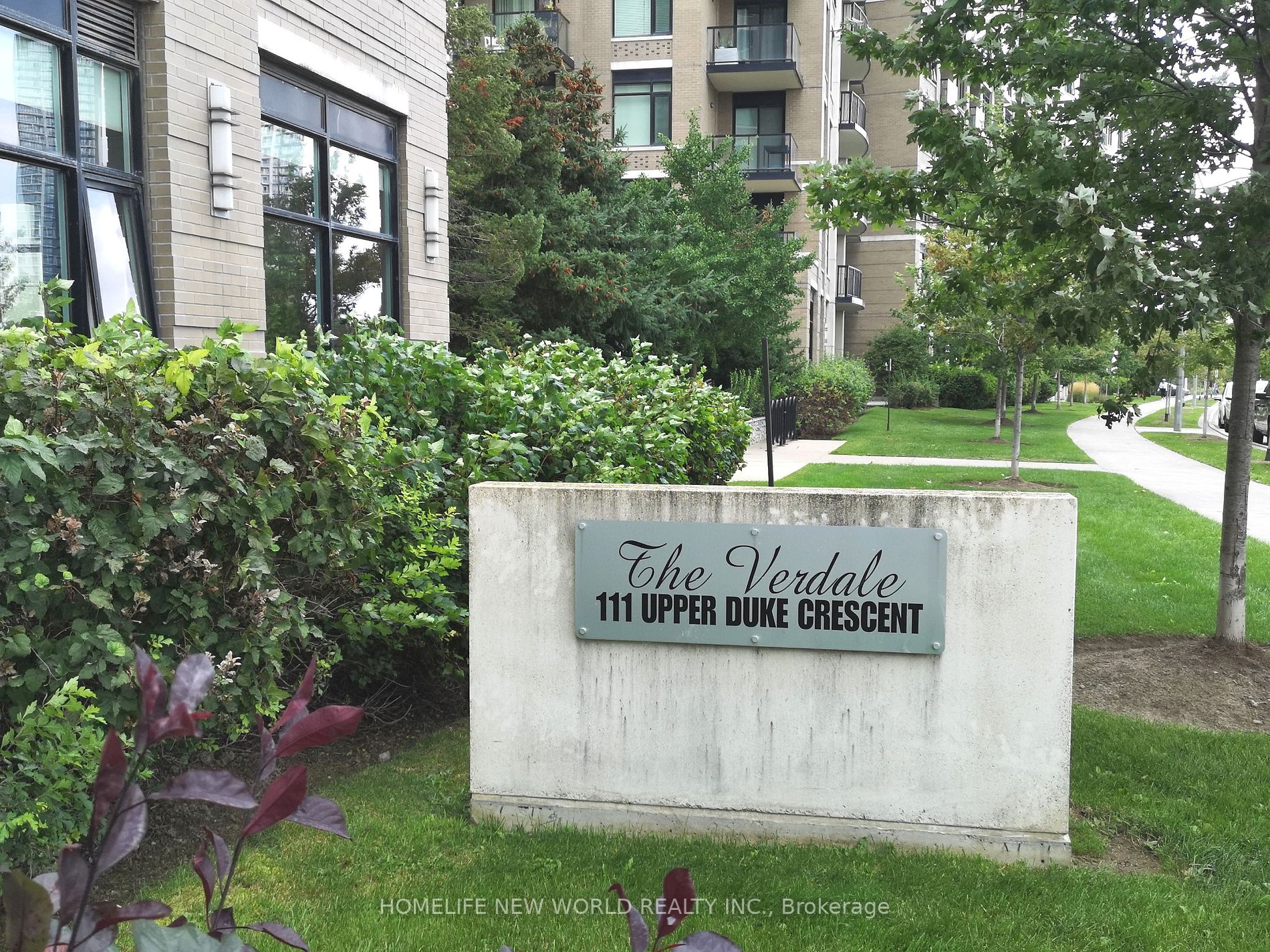 111 Upper Duke Crescent, #810
