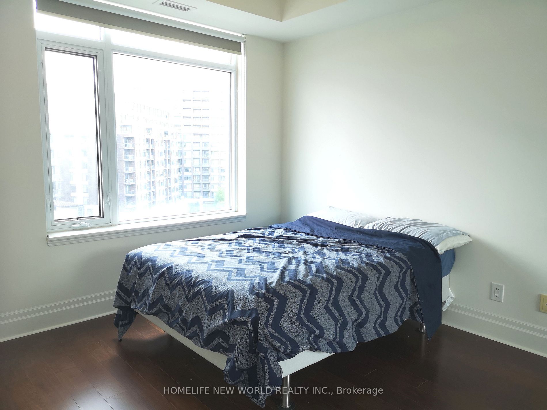 111 Upper Duke Crescent, #810