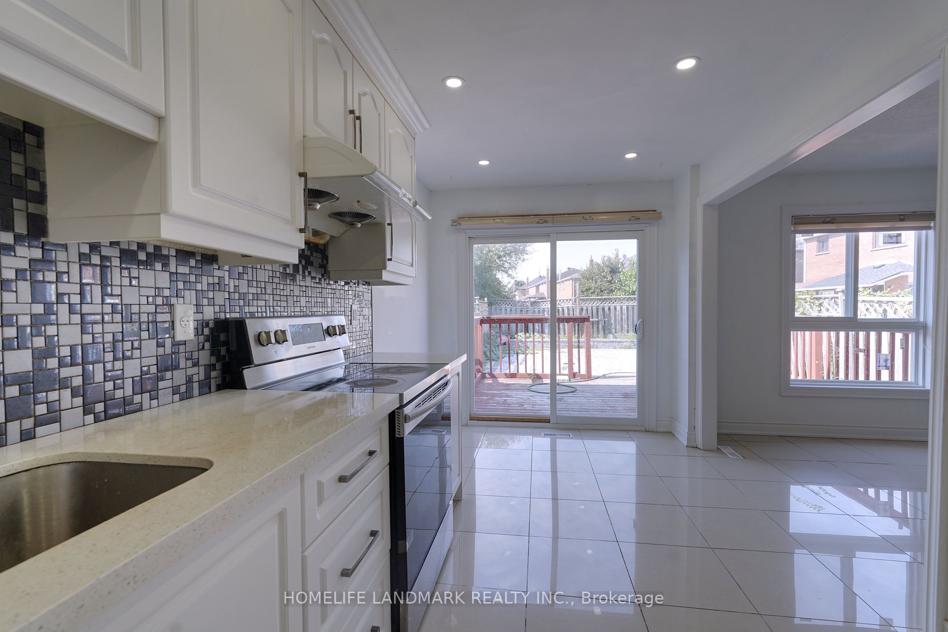 112 Goodwood Dr