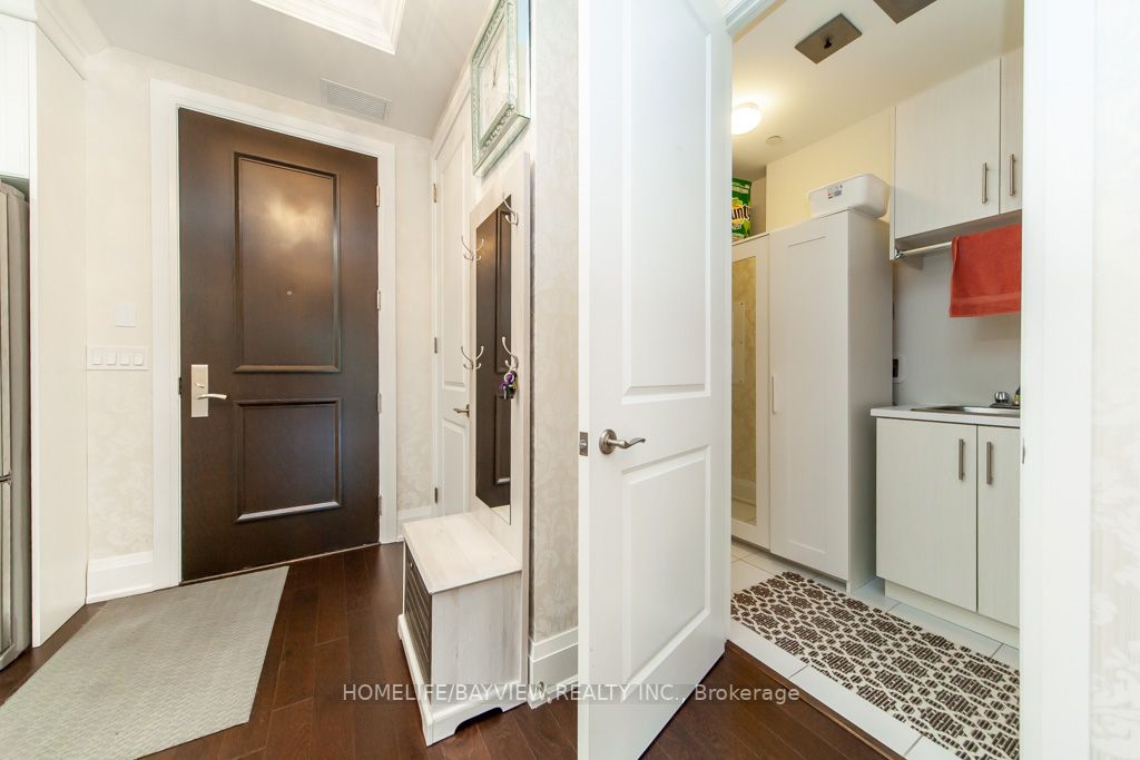 9909 Pine Valley Drive, #213