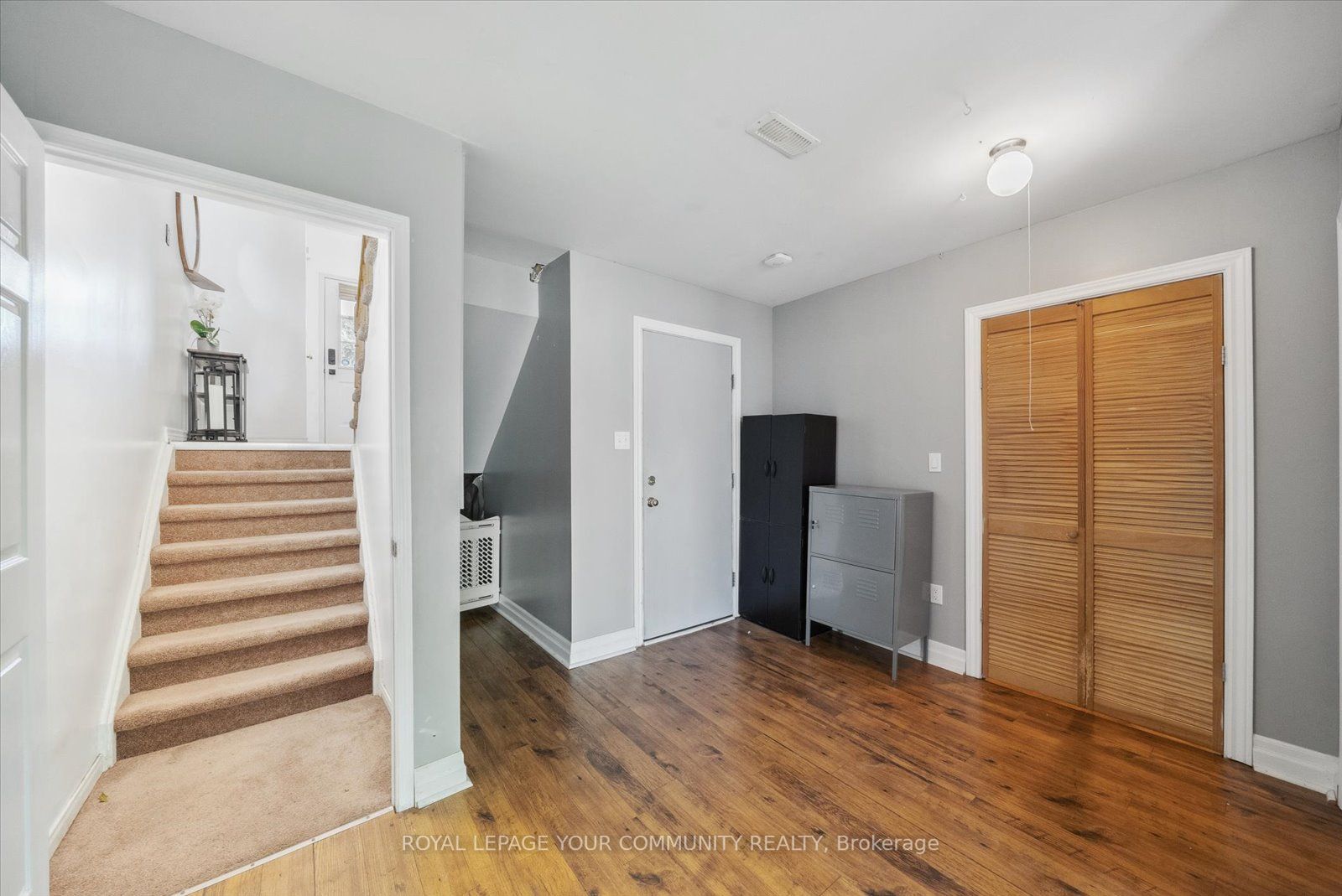 56 Hattie Crt