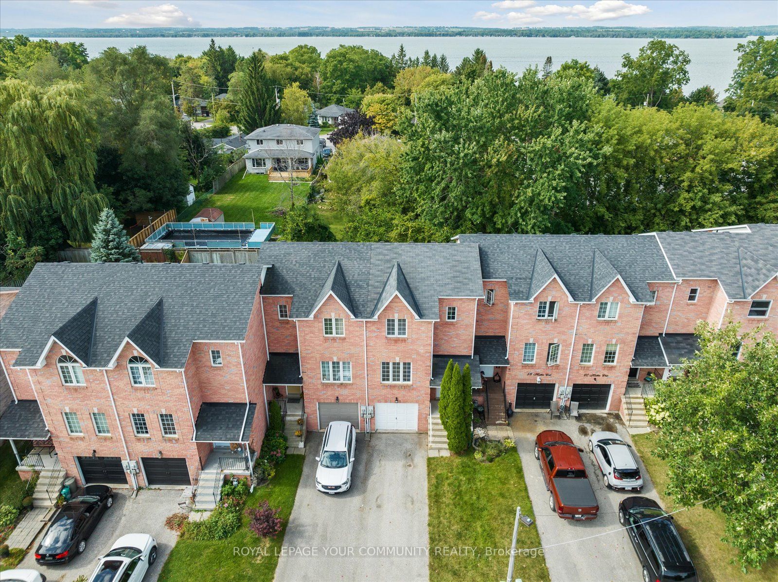 56 Hattie Crt