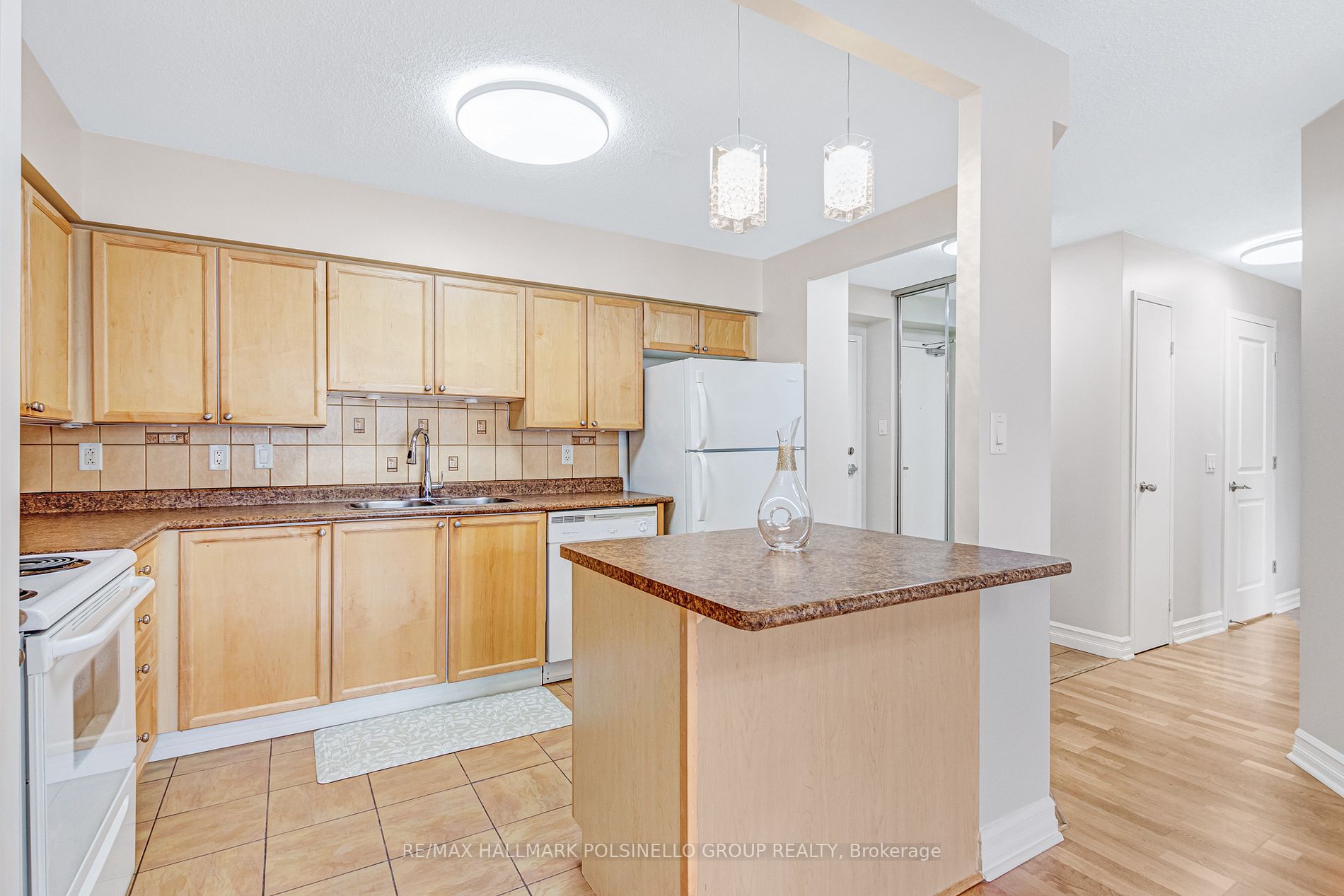 260 Davis Drive, #1014