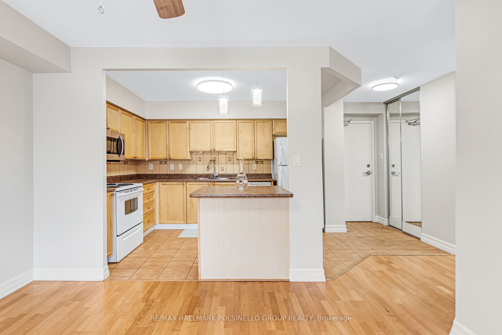 260 Davis Drive, #1014