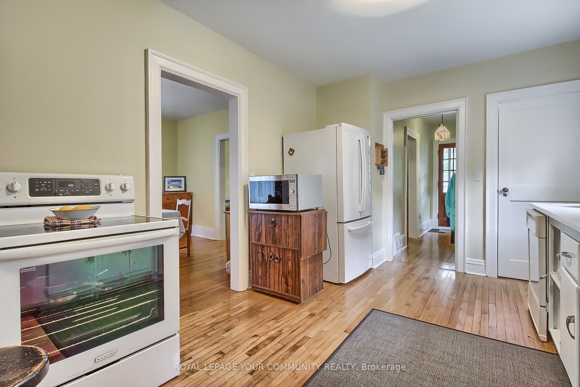 75 Roseview Ave
