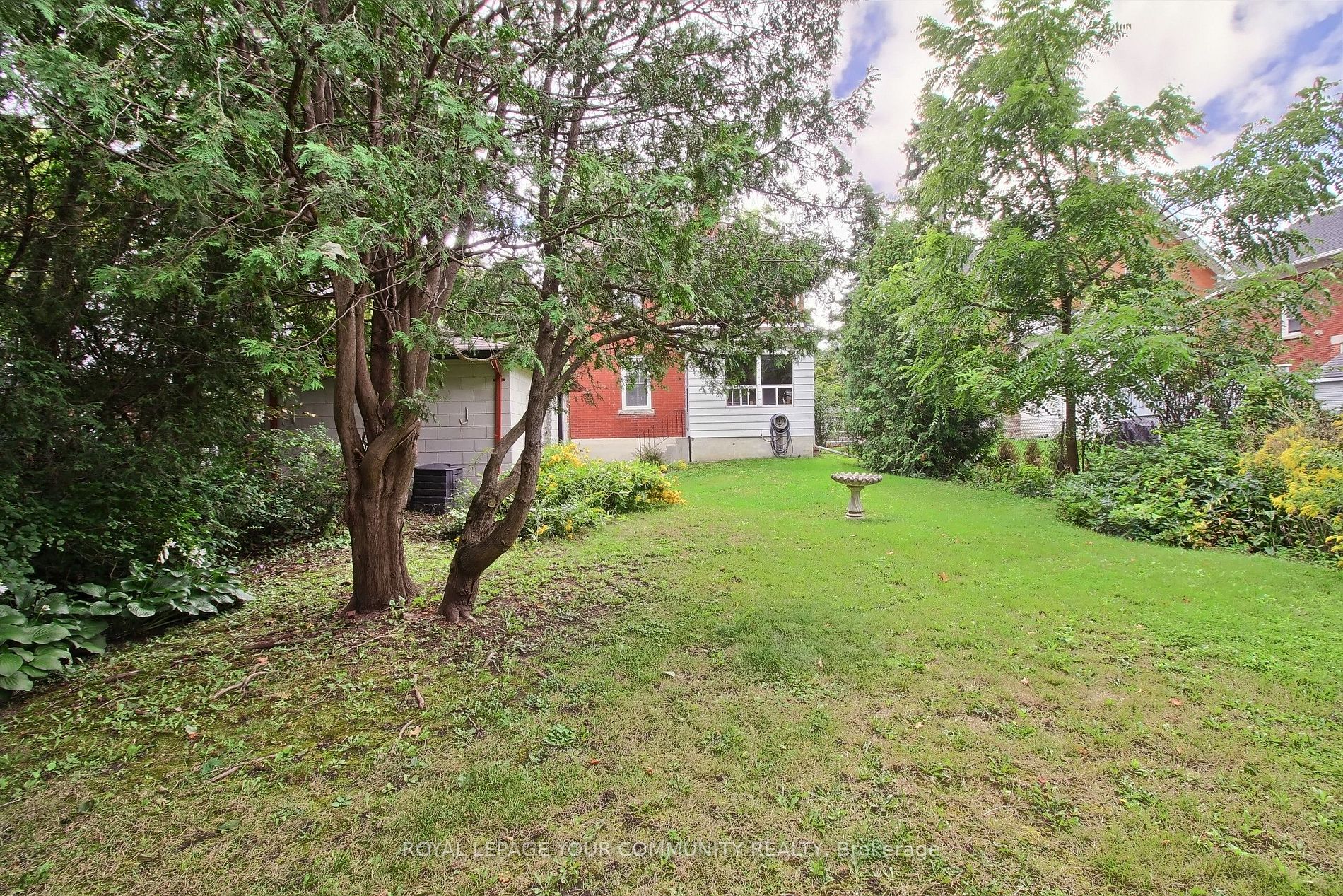 75 Roseview Ave