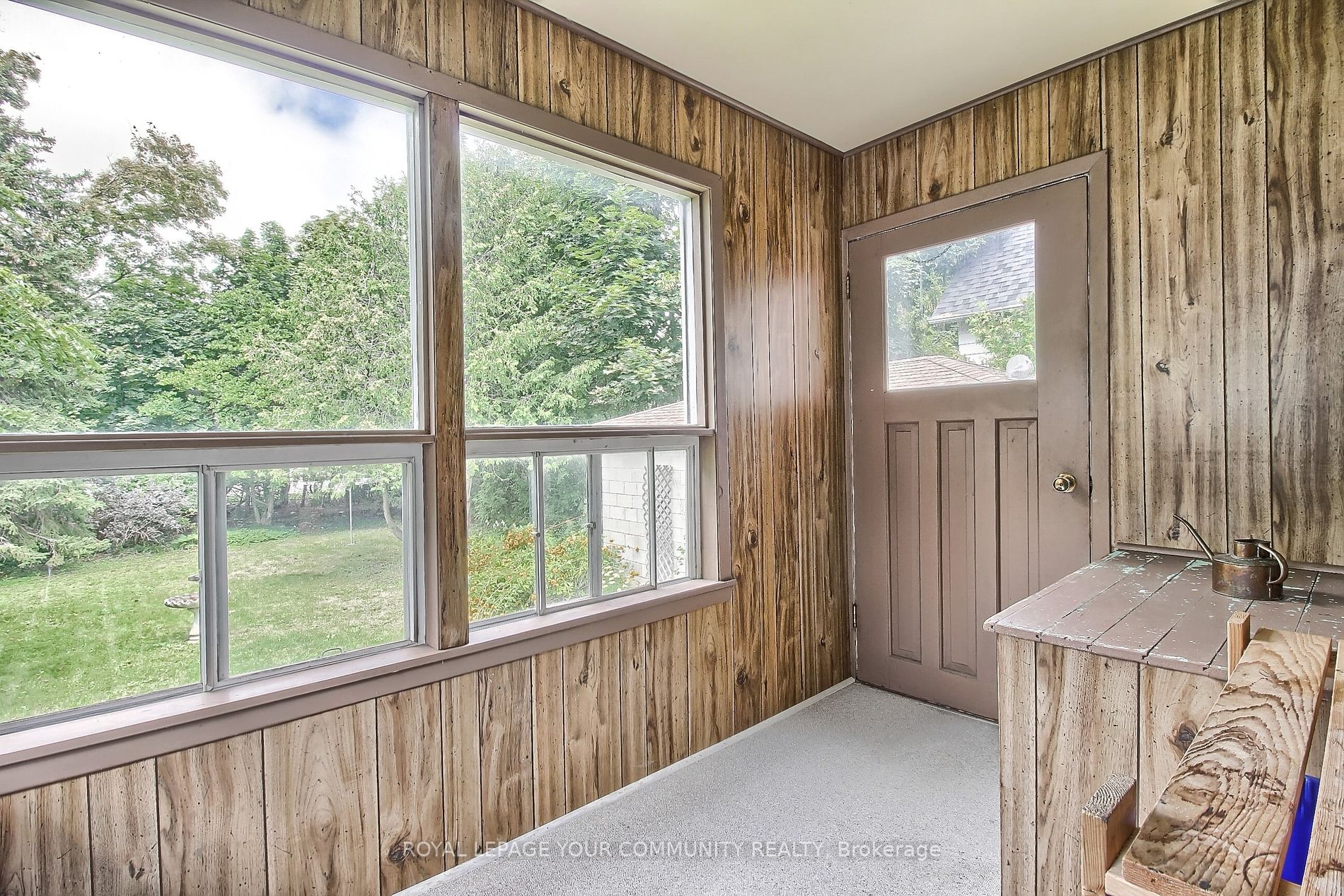 75 Roseview Ave