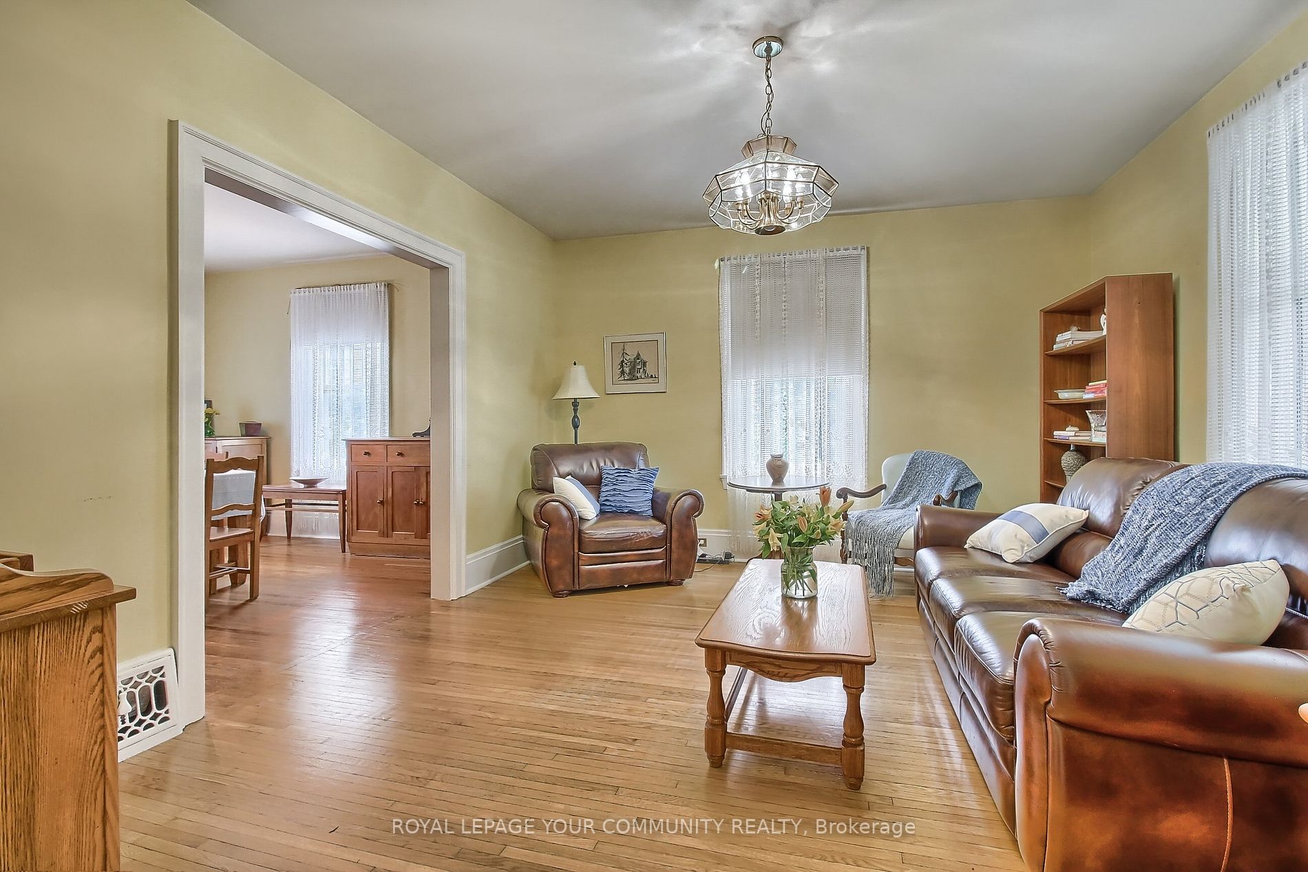 75 Roseview Ave