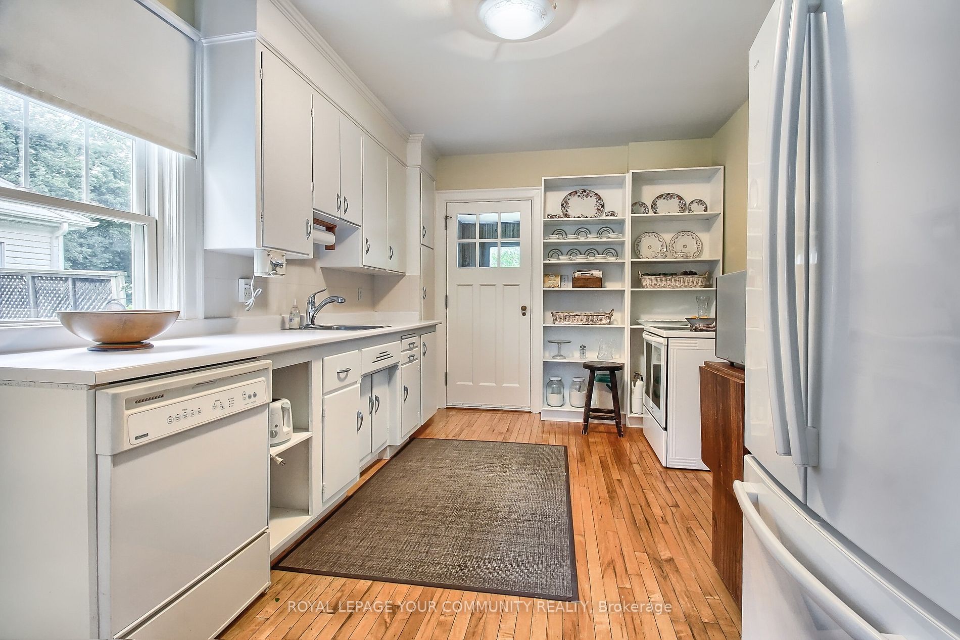 75 Roseview Ave