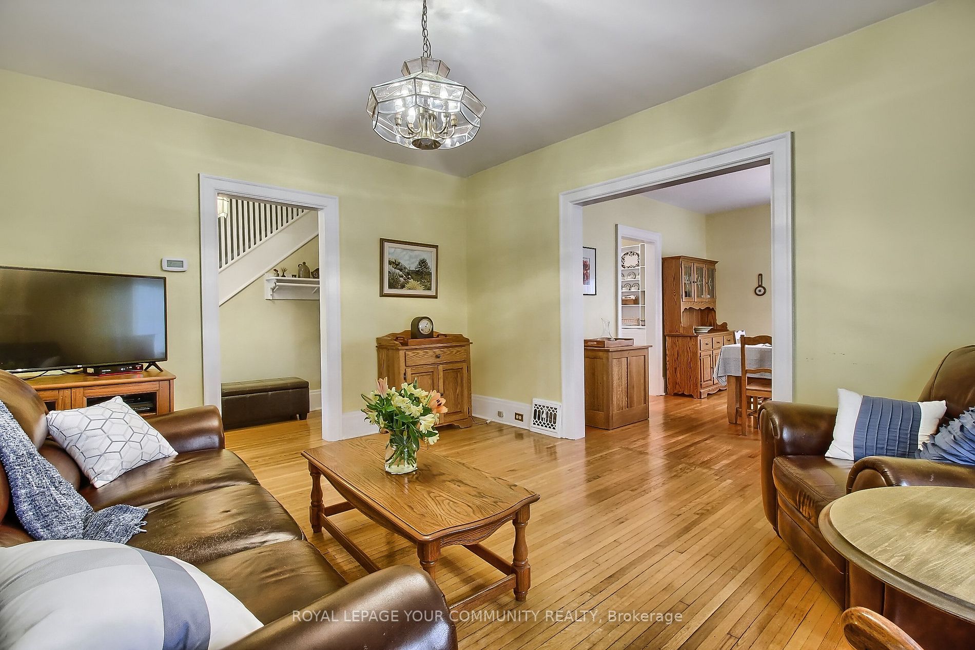 75 Roseview Ave