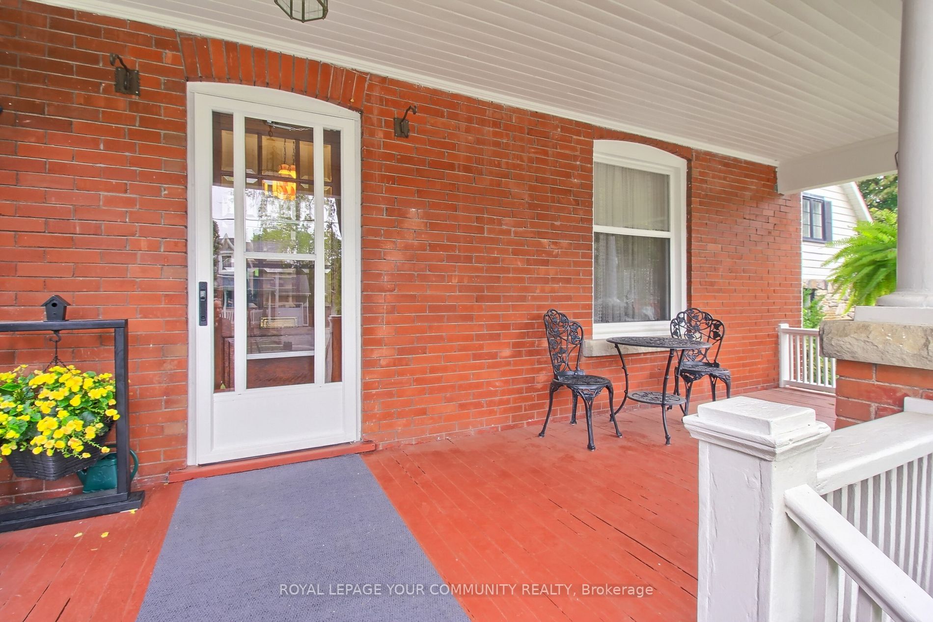 75 Roseview Ave