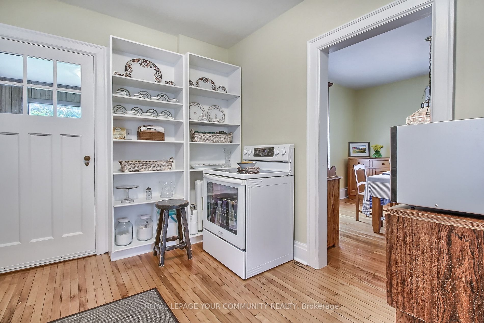 75 Roseview Ave