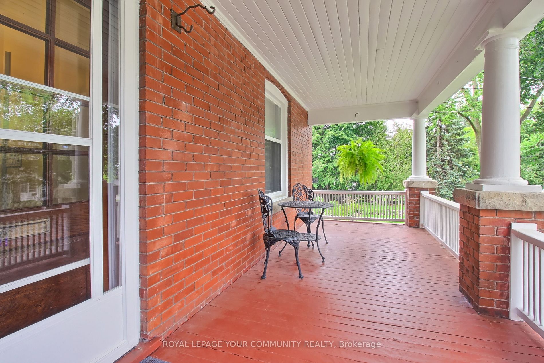 75 Roseview Ave