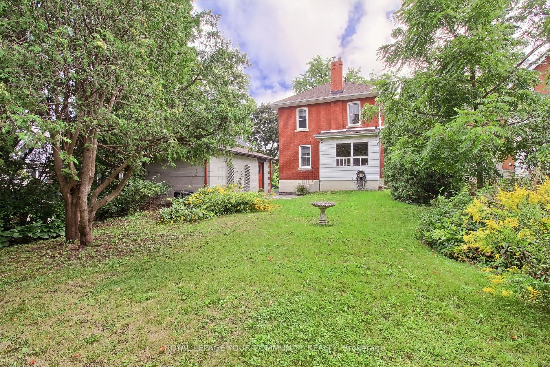 75 Roseview Ave