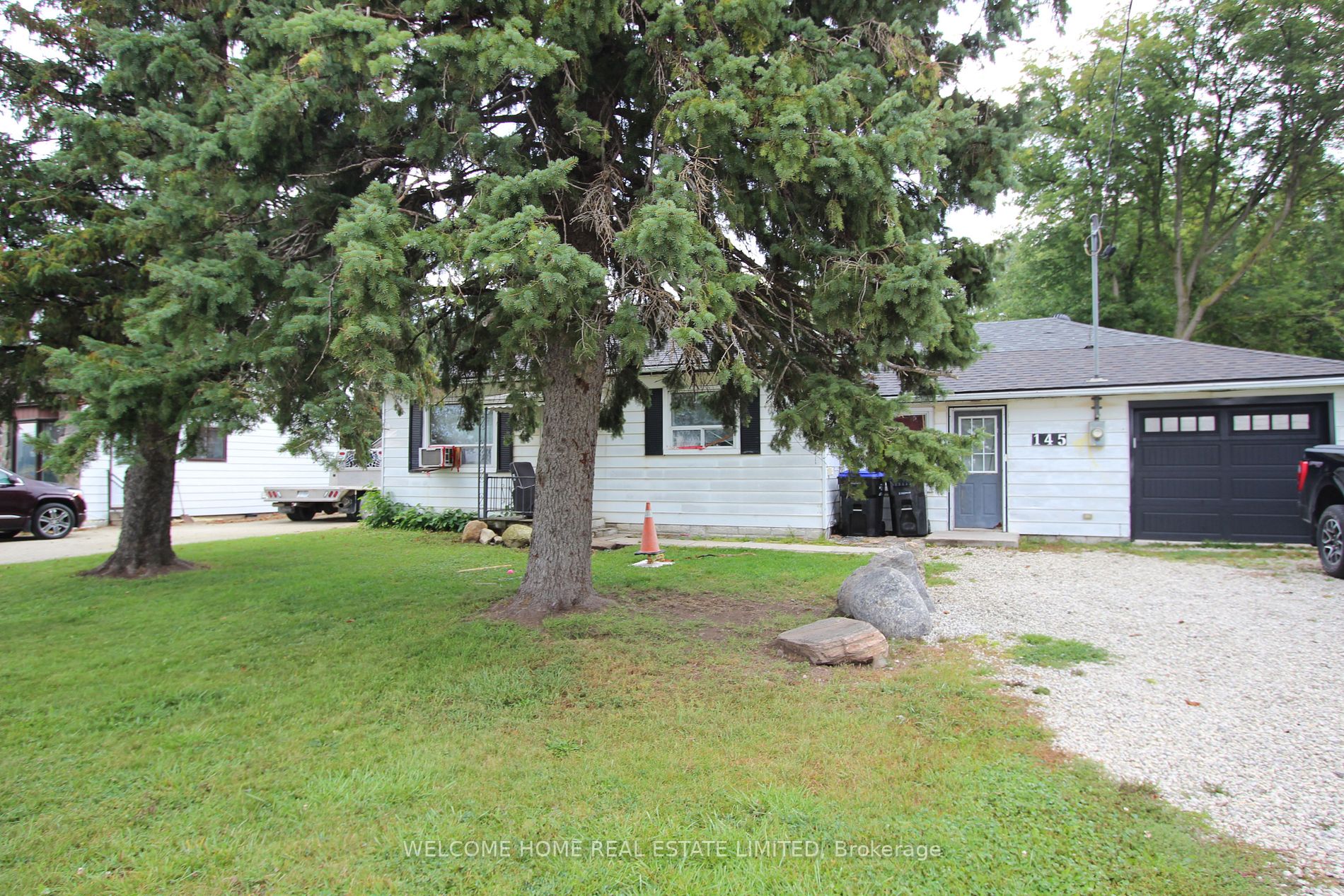 145 King St N