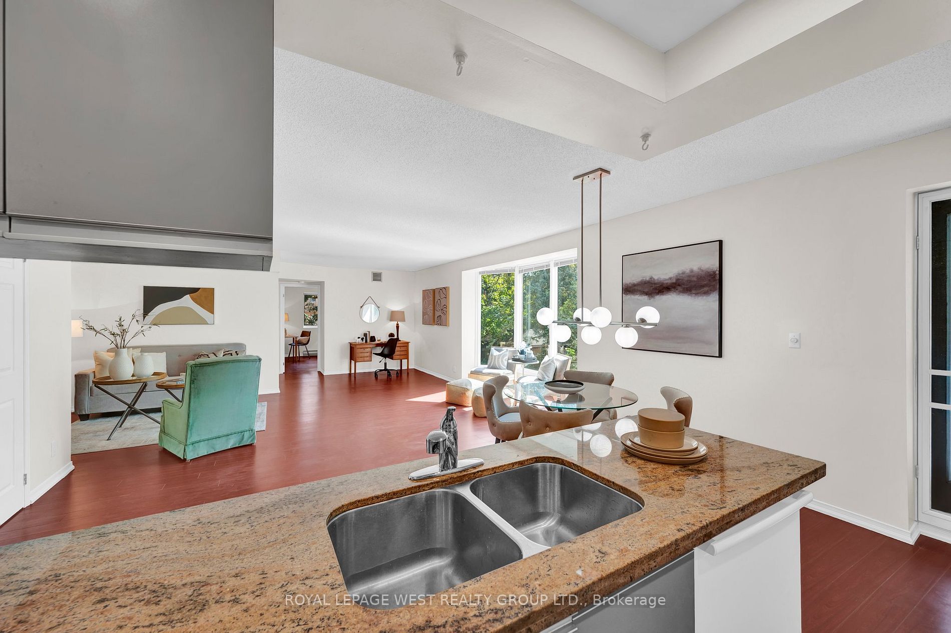 21 George St, #205
