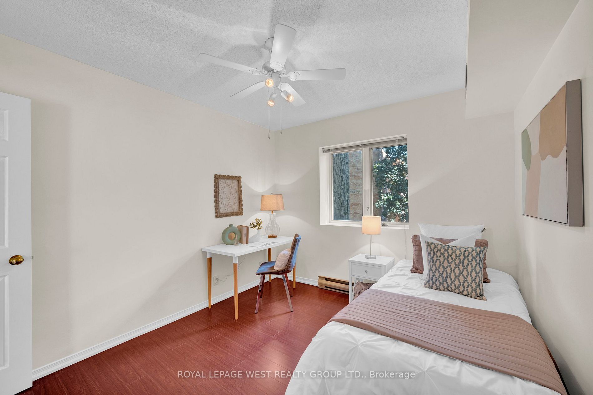 21 George St, #205