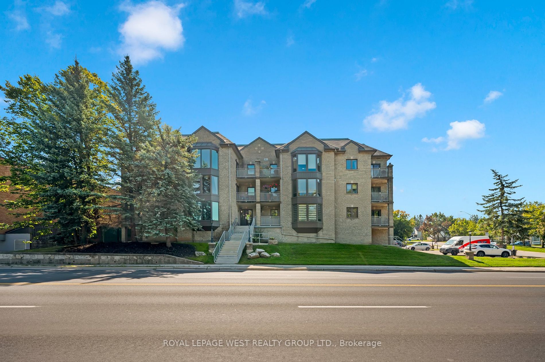 21 George St, #205