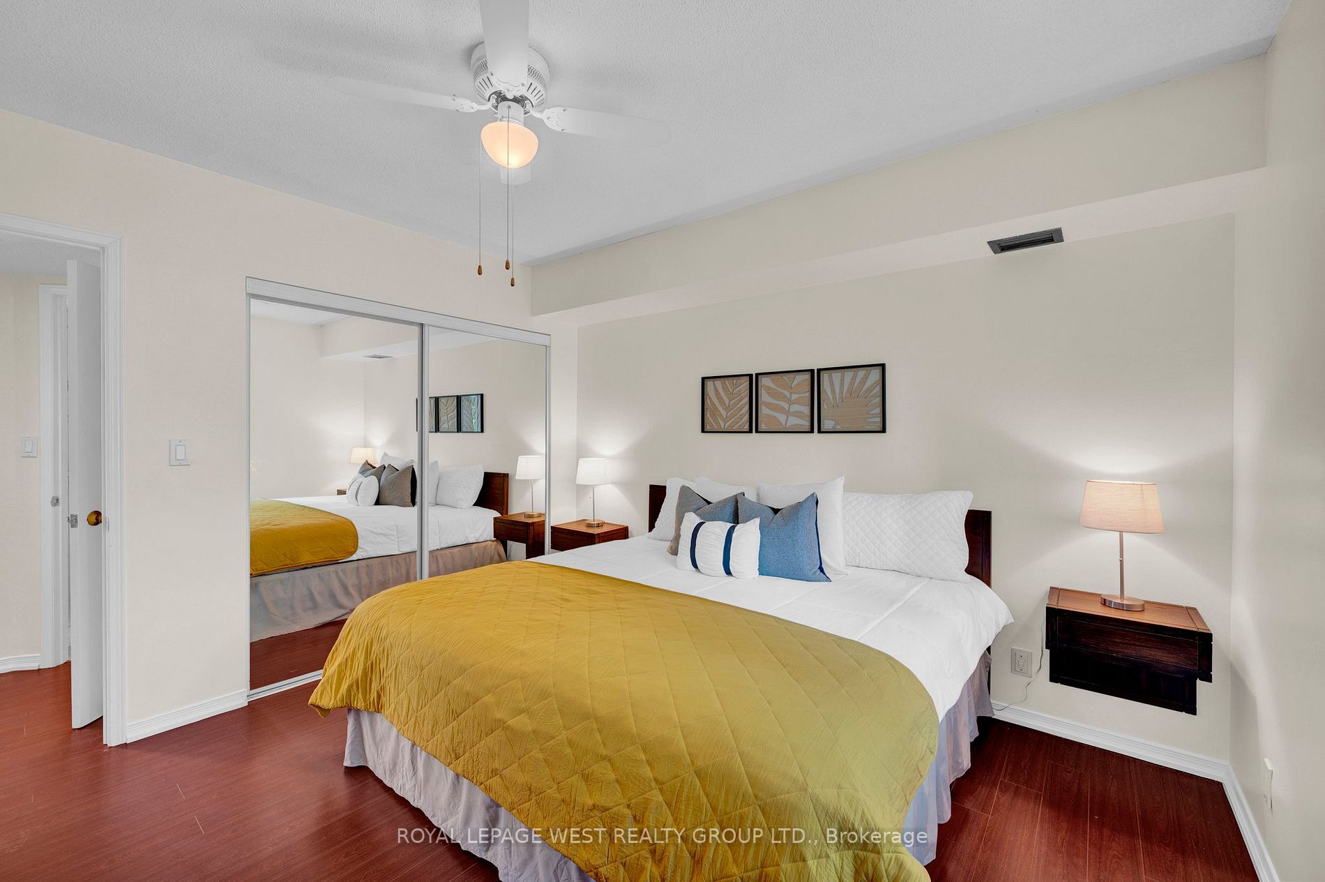 21 George St, #205