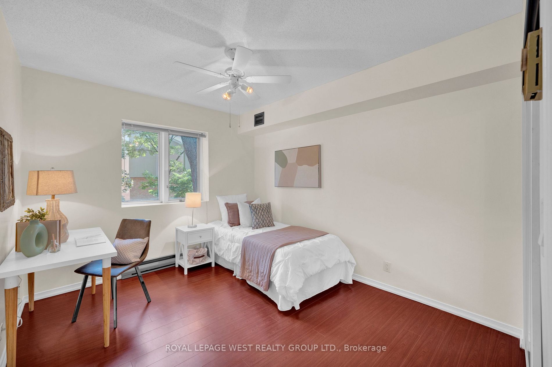 21 George St, #205
