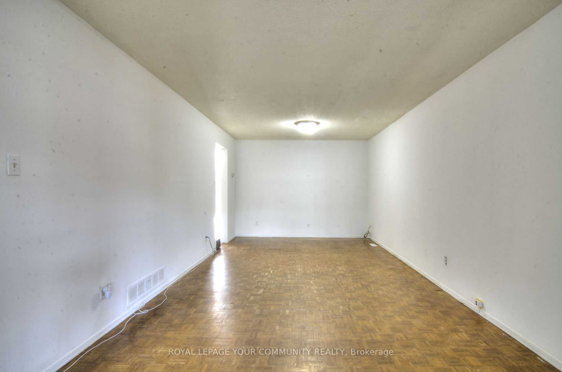 136 Woodcroft Lane