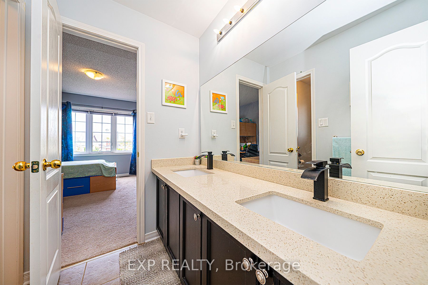 121 Donald Stewart Cres