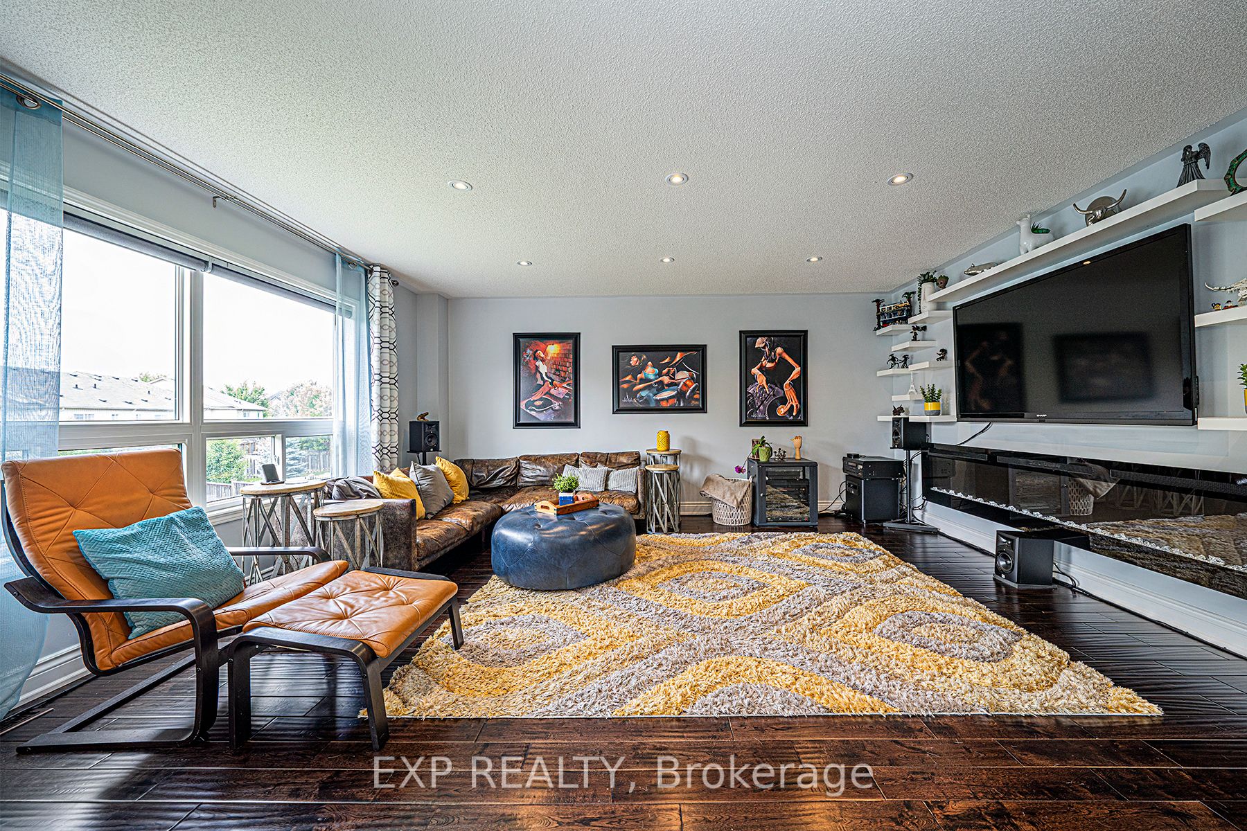 121 Donald Stewart Cres