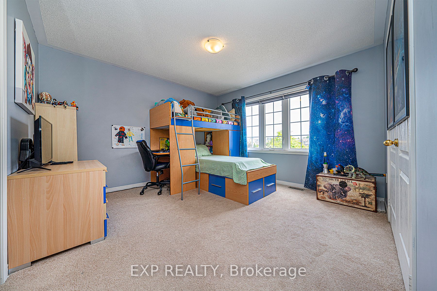 121 Donald Stewart Cres