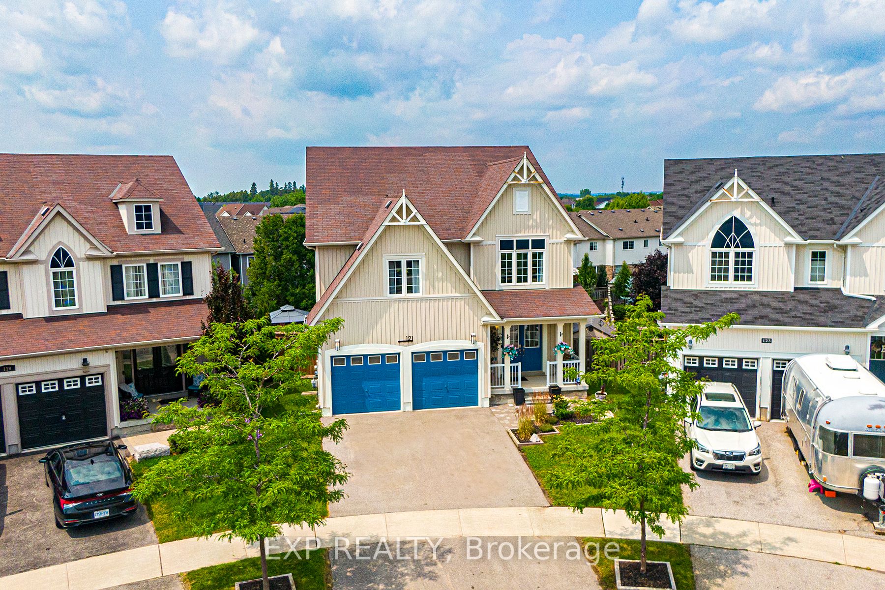 121 Donald Stewart Cres
