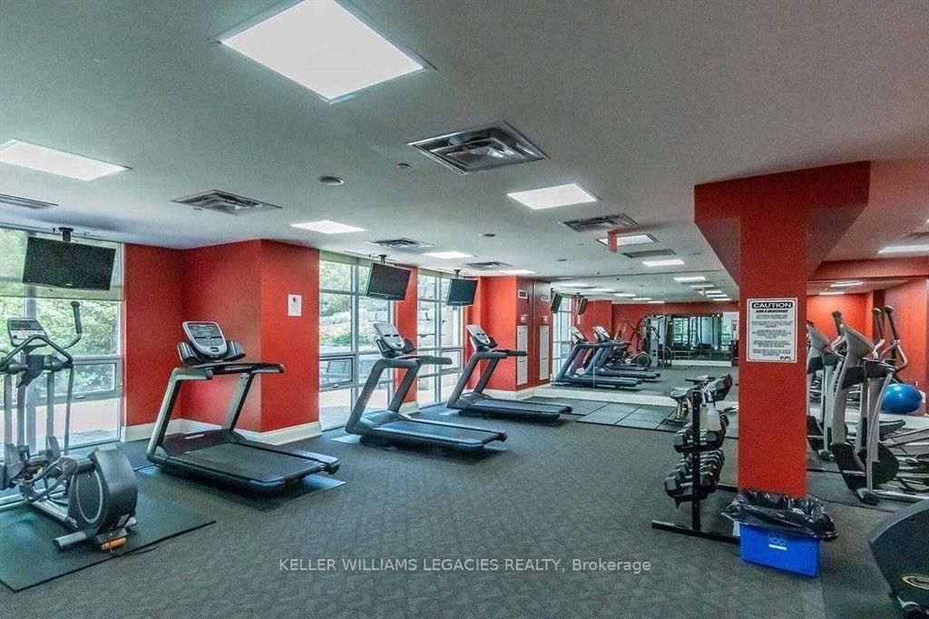 9225 Jane St, #1102