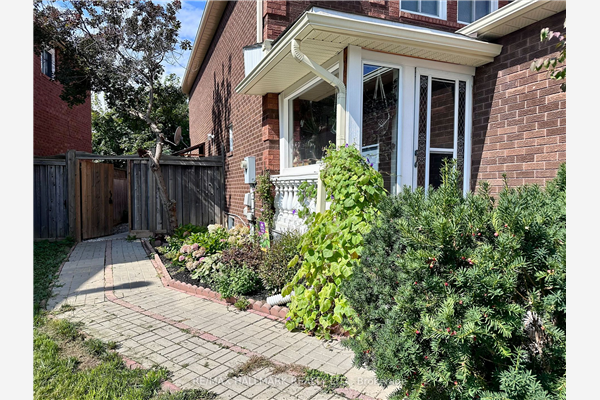 156 Oldhill St, Richmond Hill