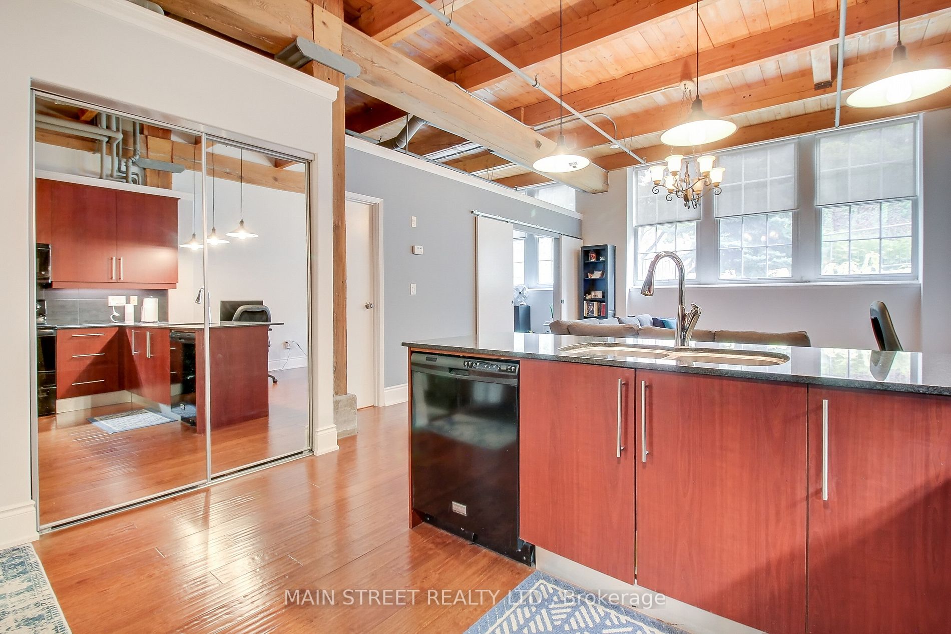 543 Timothy Street, #101