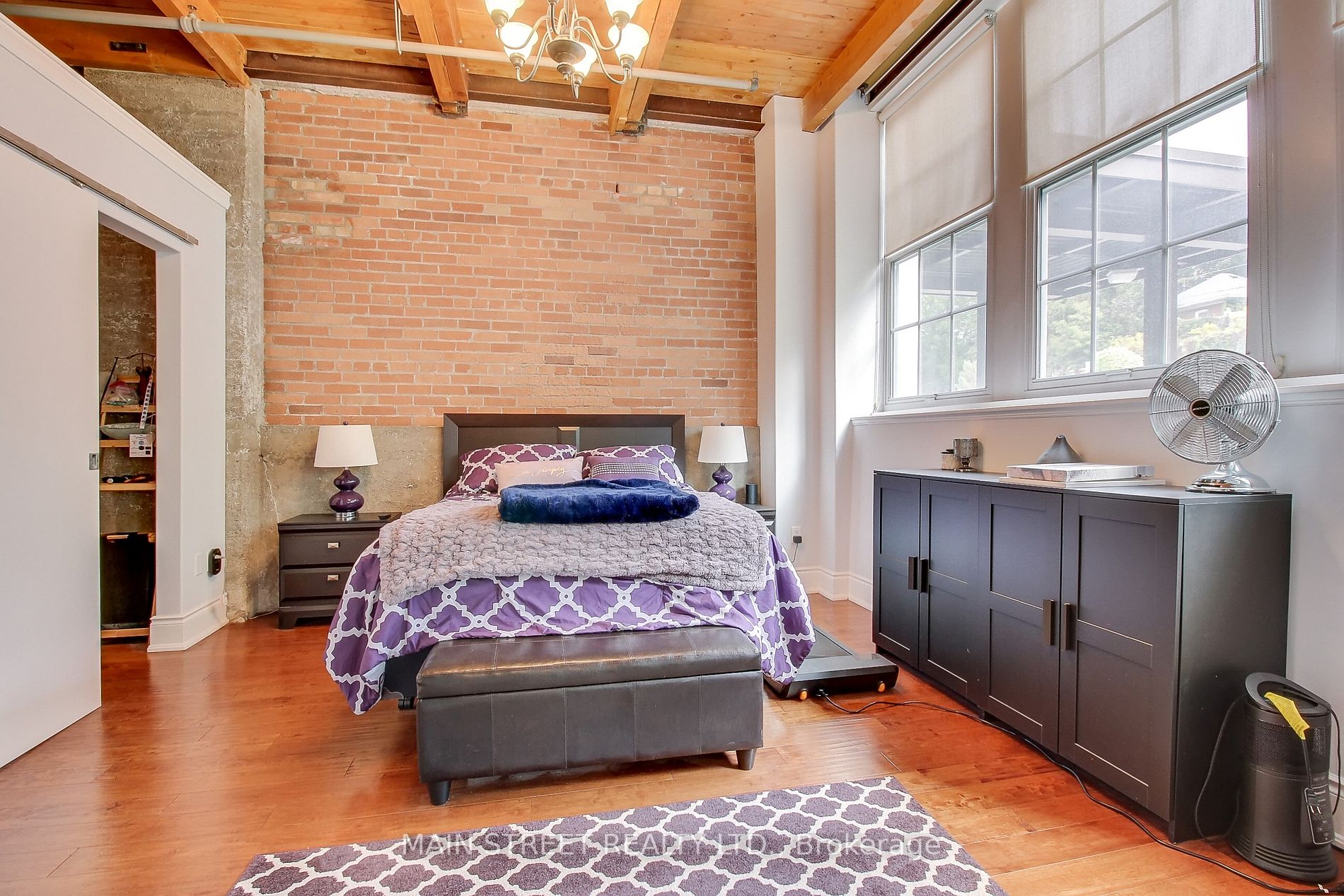 543 Timothy Street, #101
