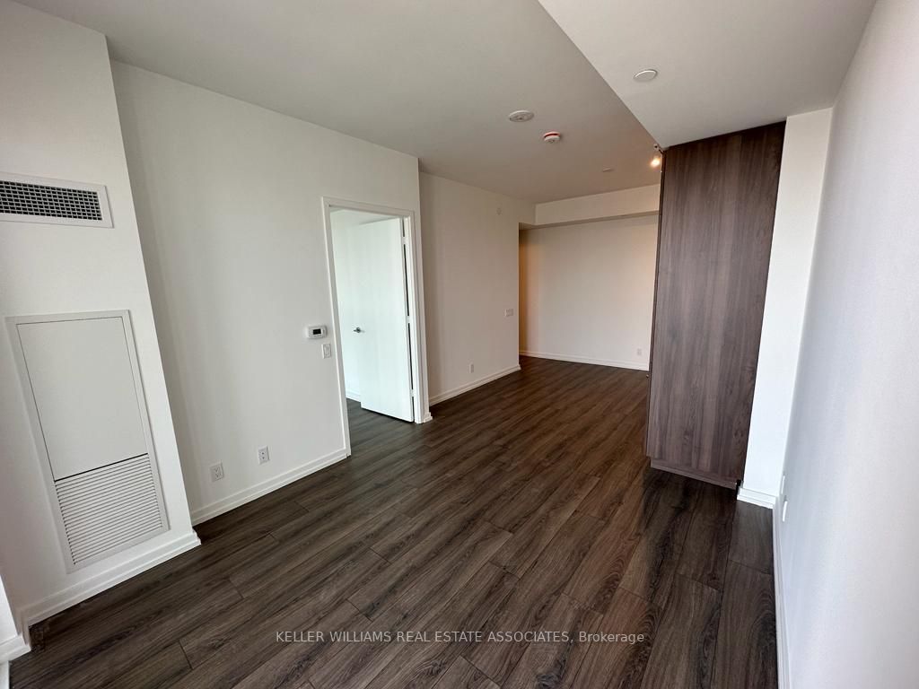 7890 Jane St, #5101