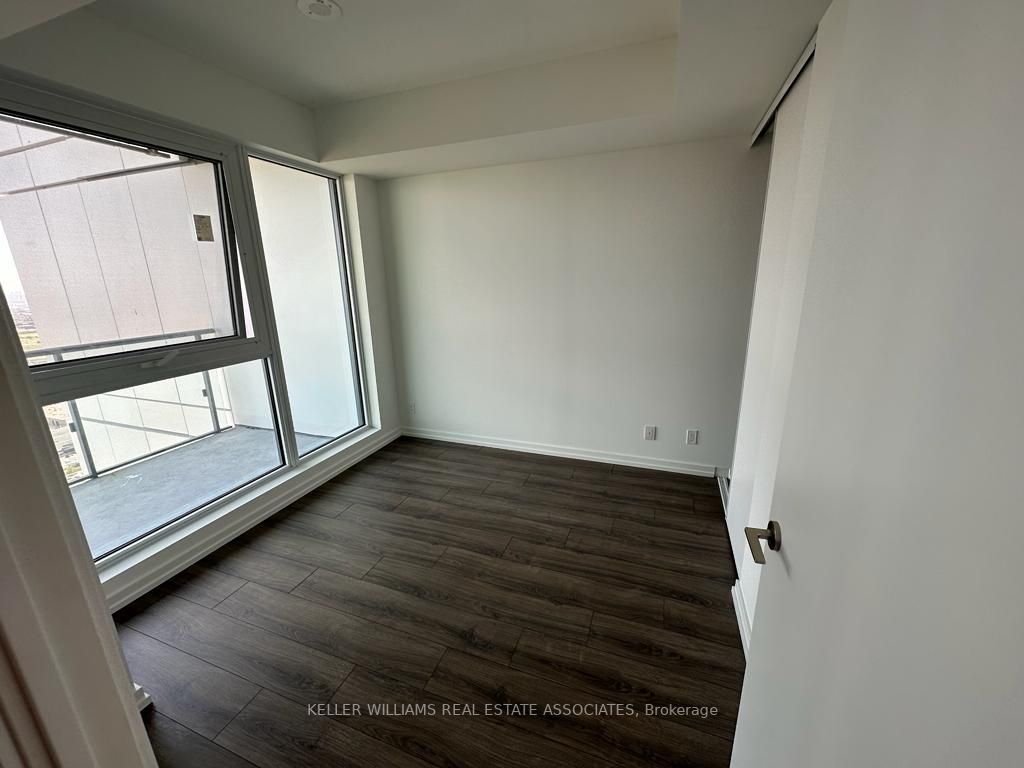 7890 Jane St, #5101