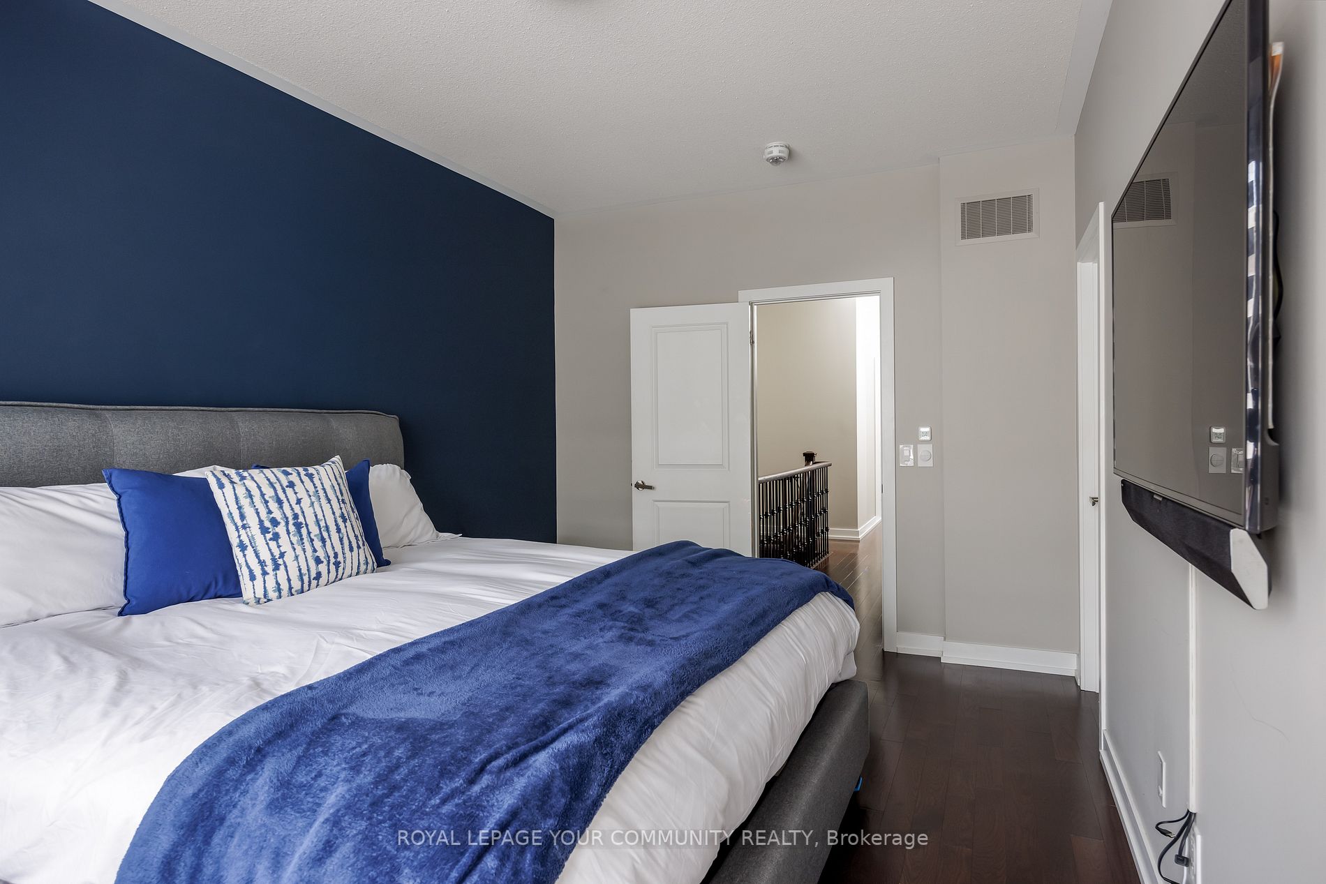 122 Salterton Circ
