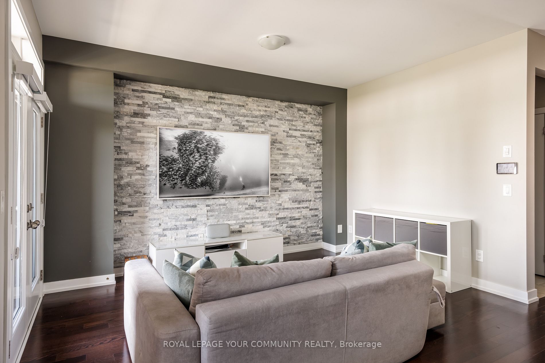 122 Salterton Circ