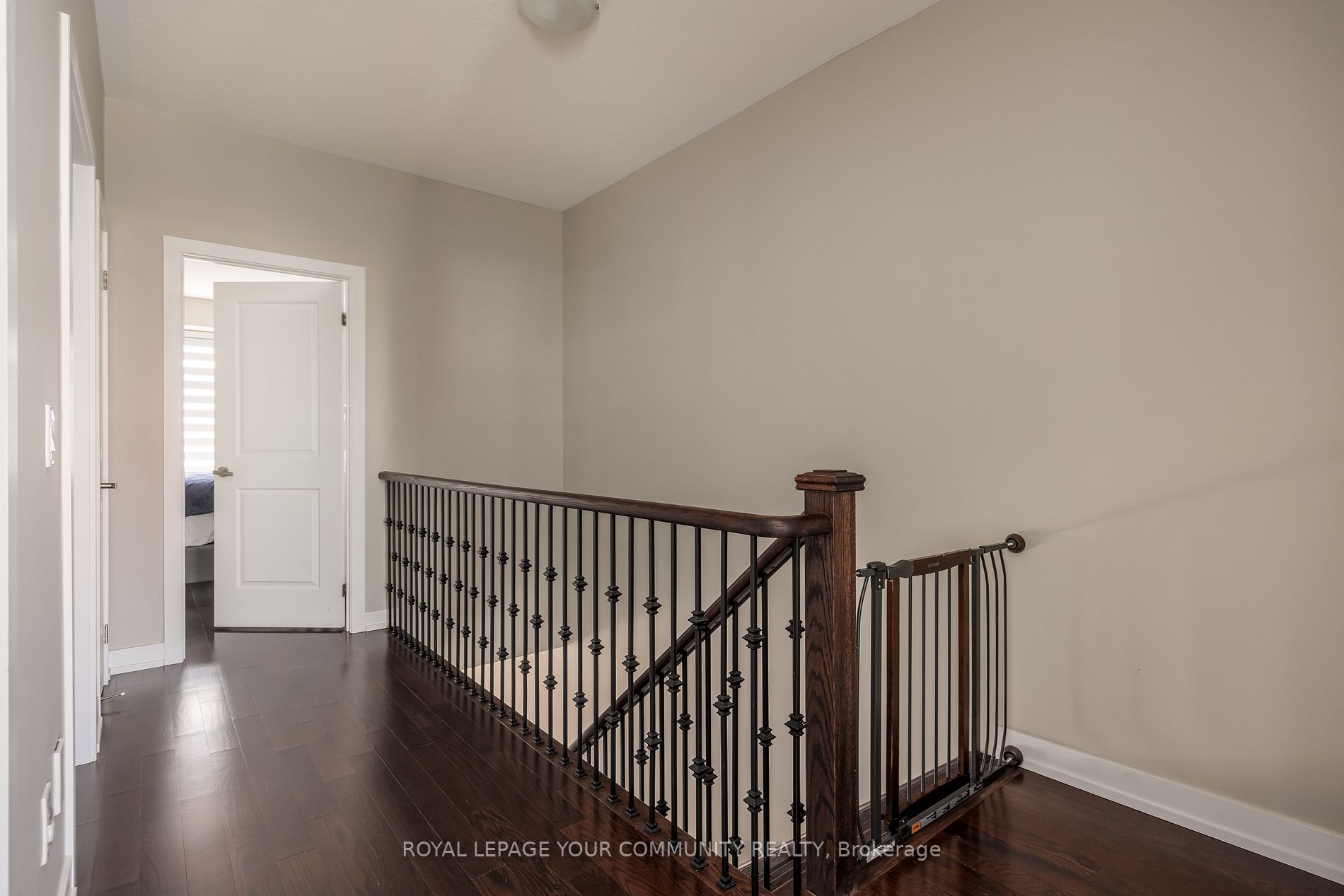 122 Salterton Circ