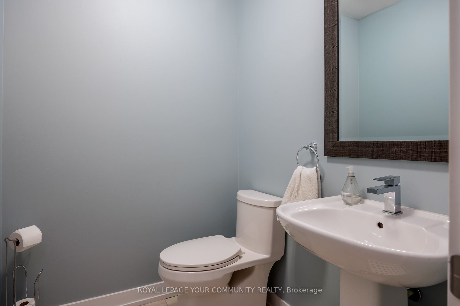 122 Salterton Circ